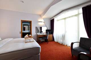 Отель Арт´Oтель София Роскошный двухместный номер с 1 кроватью, видом на город и балконом - Бесплатный пакет VIP-услуг-3